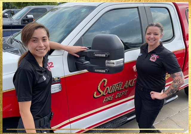 Photo of Isabella Uceda and Amanda Meneses