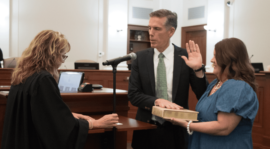 Mayor McCaskill being sworn in as Mayor.